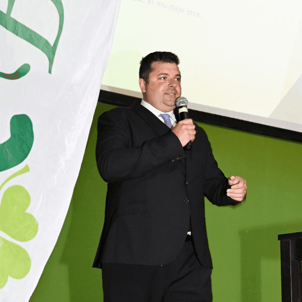 Dalibor Kosmina počas úvodného príhovoru na kempe Biostile